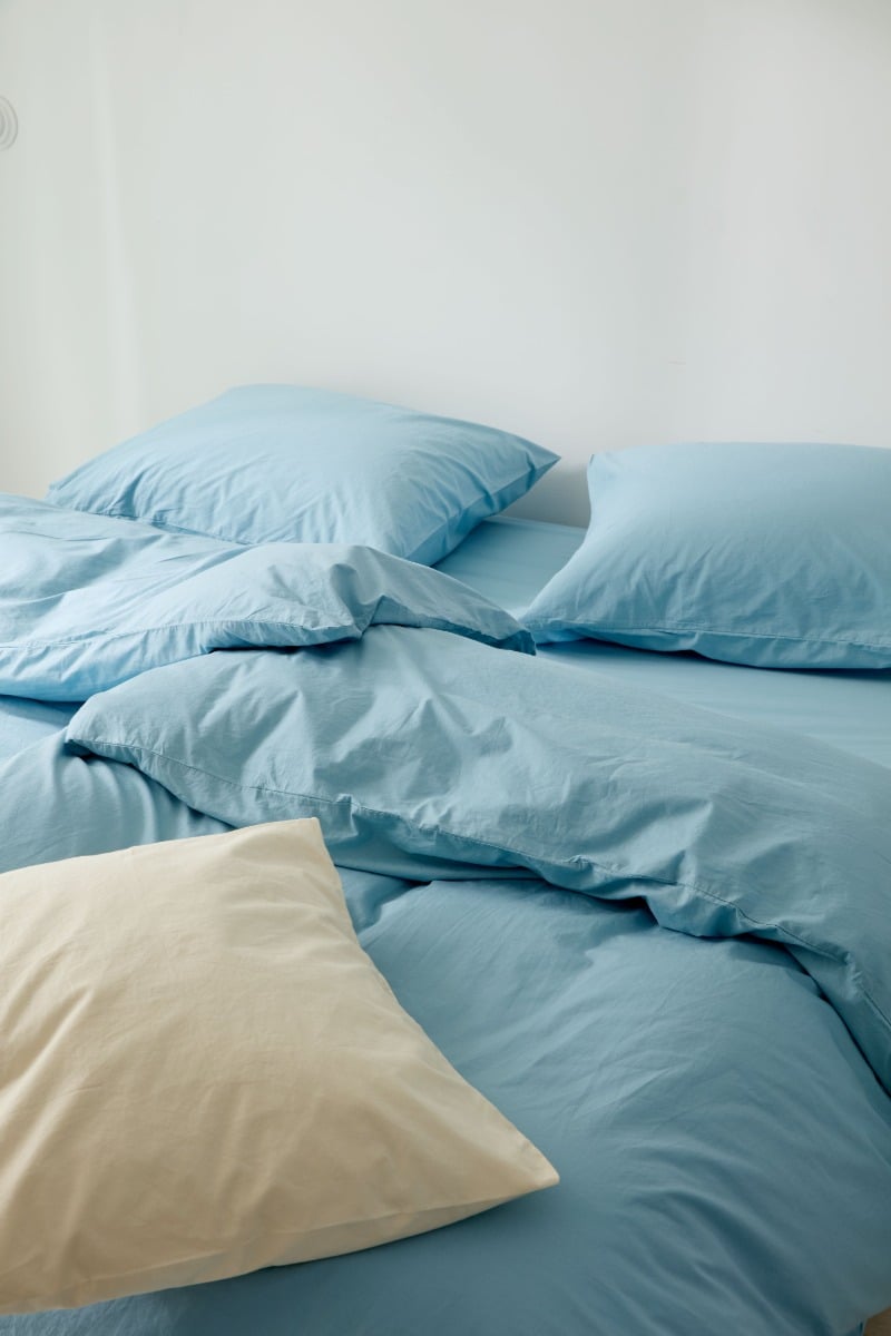 Duvet-cover-blue-lagoon-fittedsheet-blue-lagoon-pillowcase-butter-glow